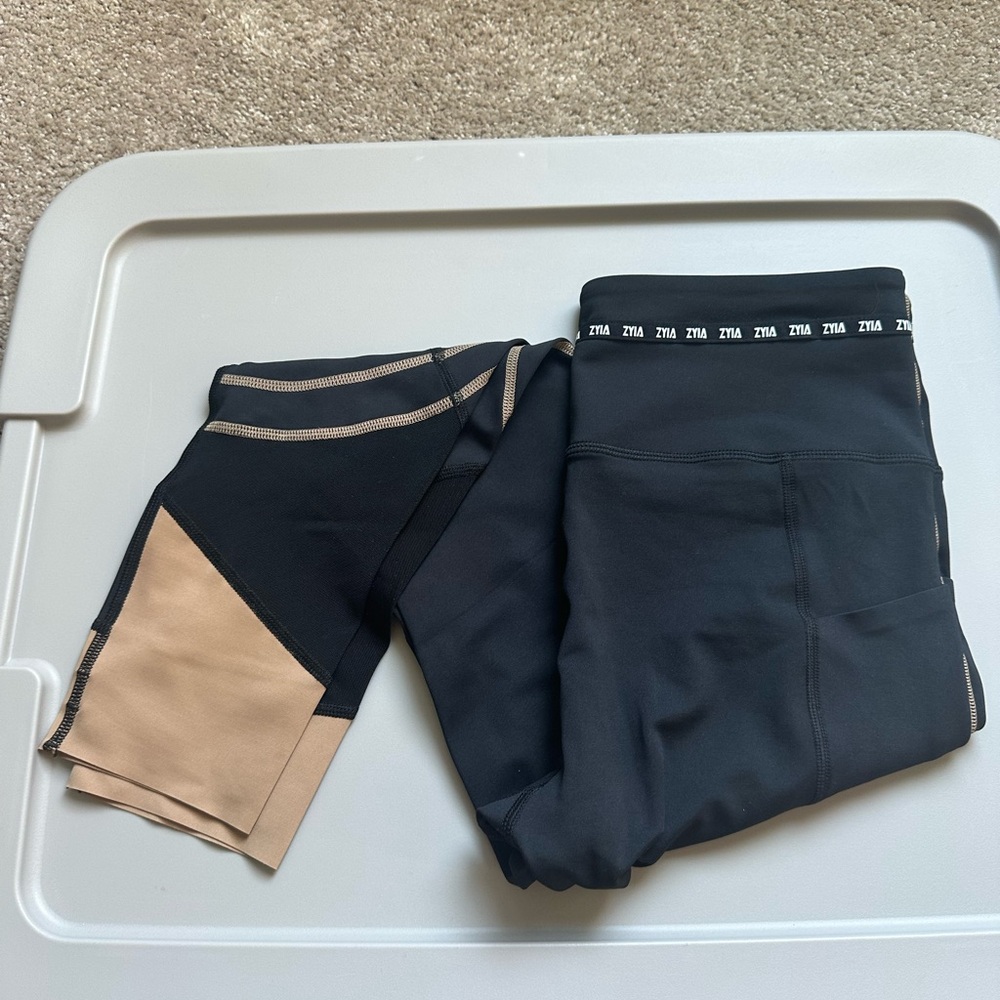 ZYIA Black and Tan Leggings